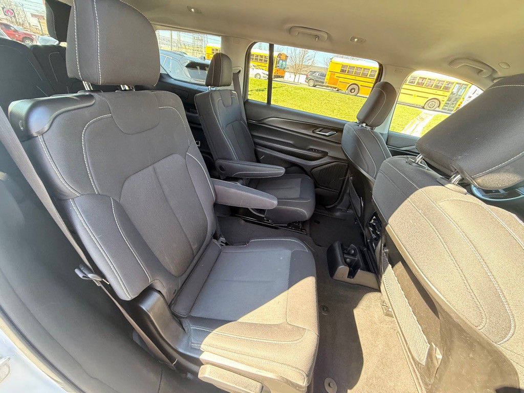 2023 Jeep Grand Cherokee Image 19