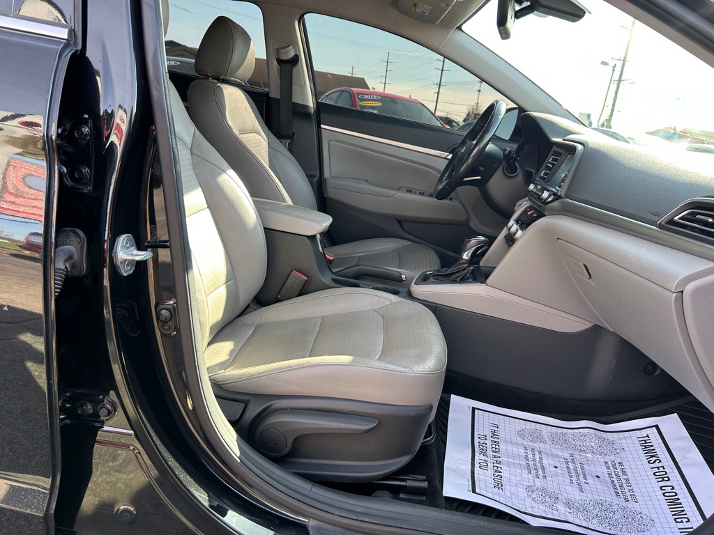 2020 Hyundai Elantra Image 11