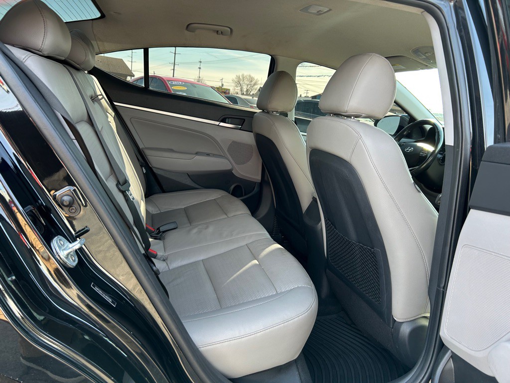 2020 Hyundai Elantra Image 12