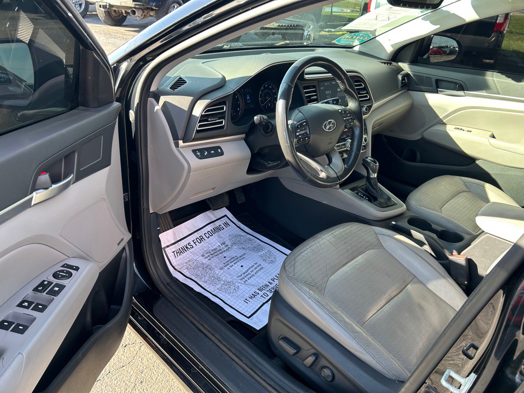 2020 Hyundai Elantra Image 14