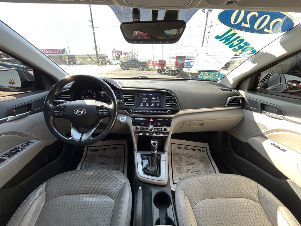 2020 Hyundai Elantra Image 15