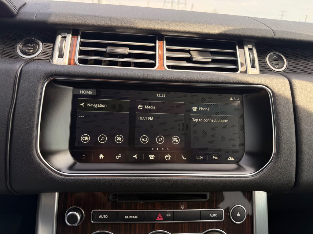 2017 Land Rover Range Rover Image 14