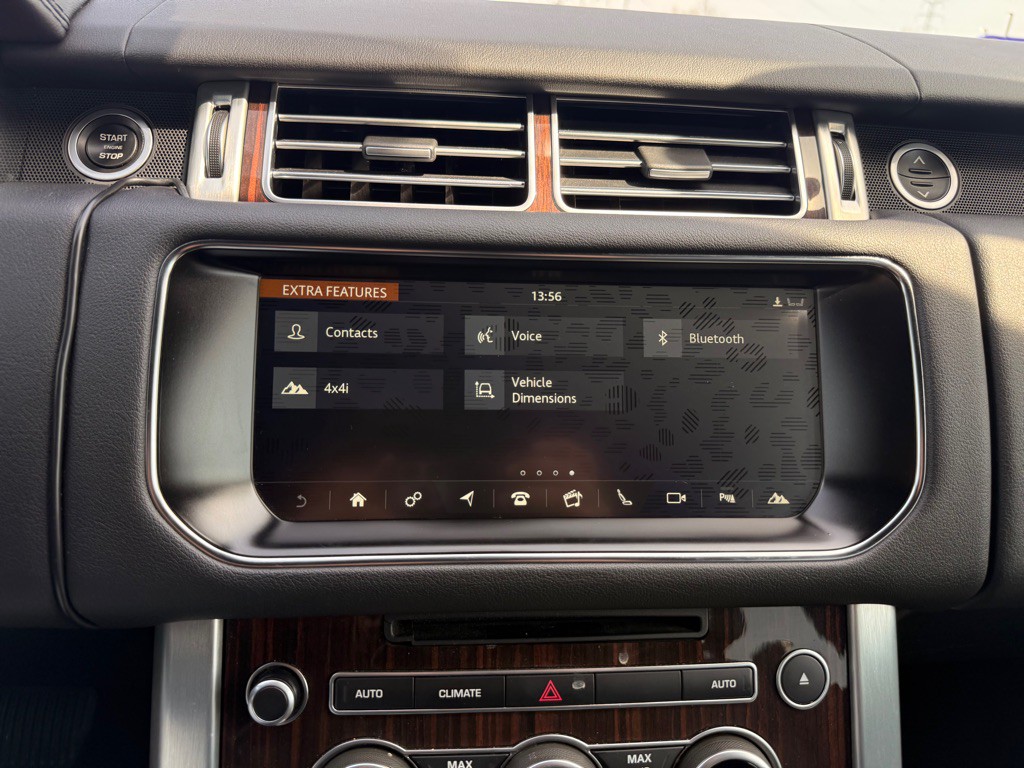 2017 Land Rover Range Rover Image 16