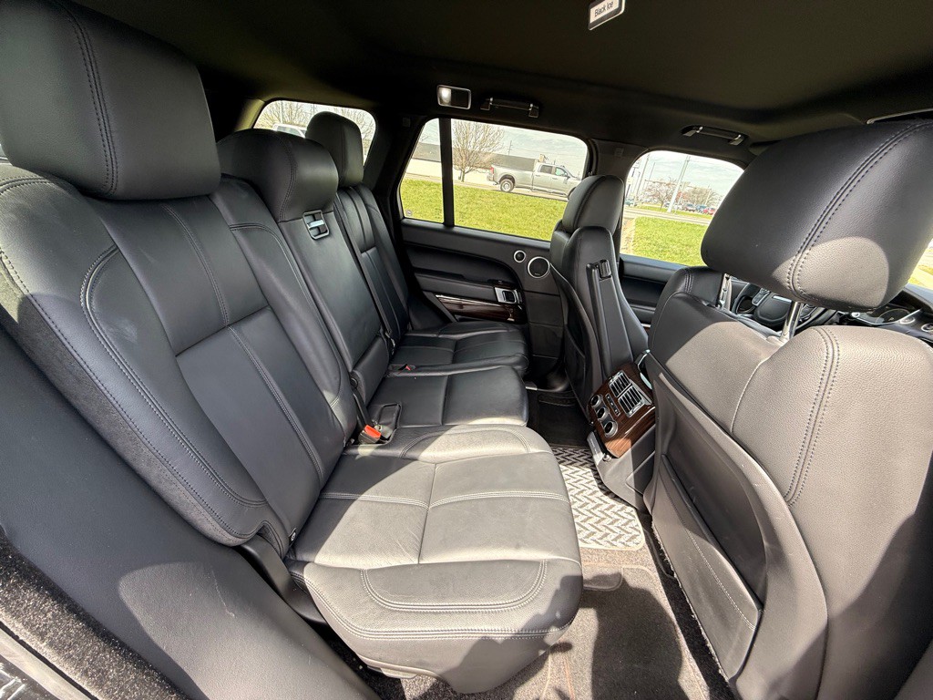 2017 Land Rover Range Rover Image 20