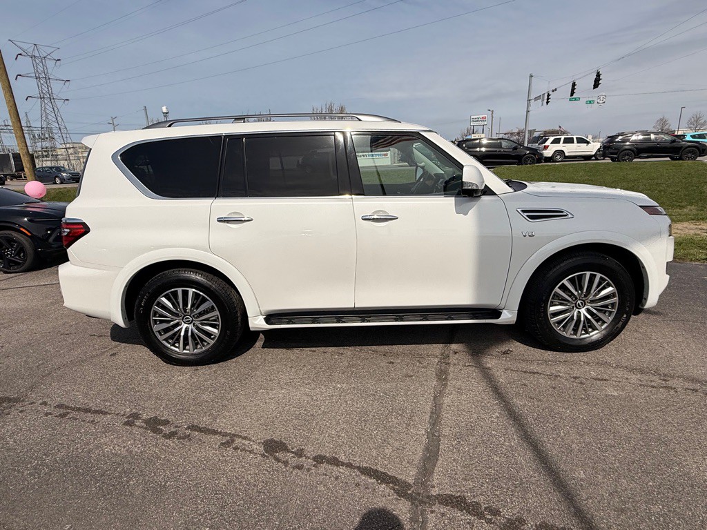 2021 Nissan Armada Image 8