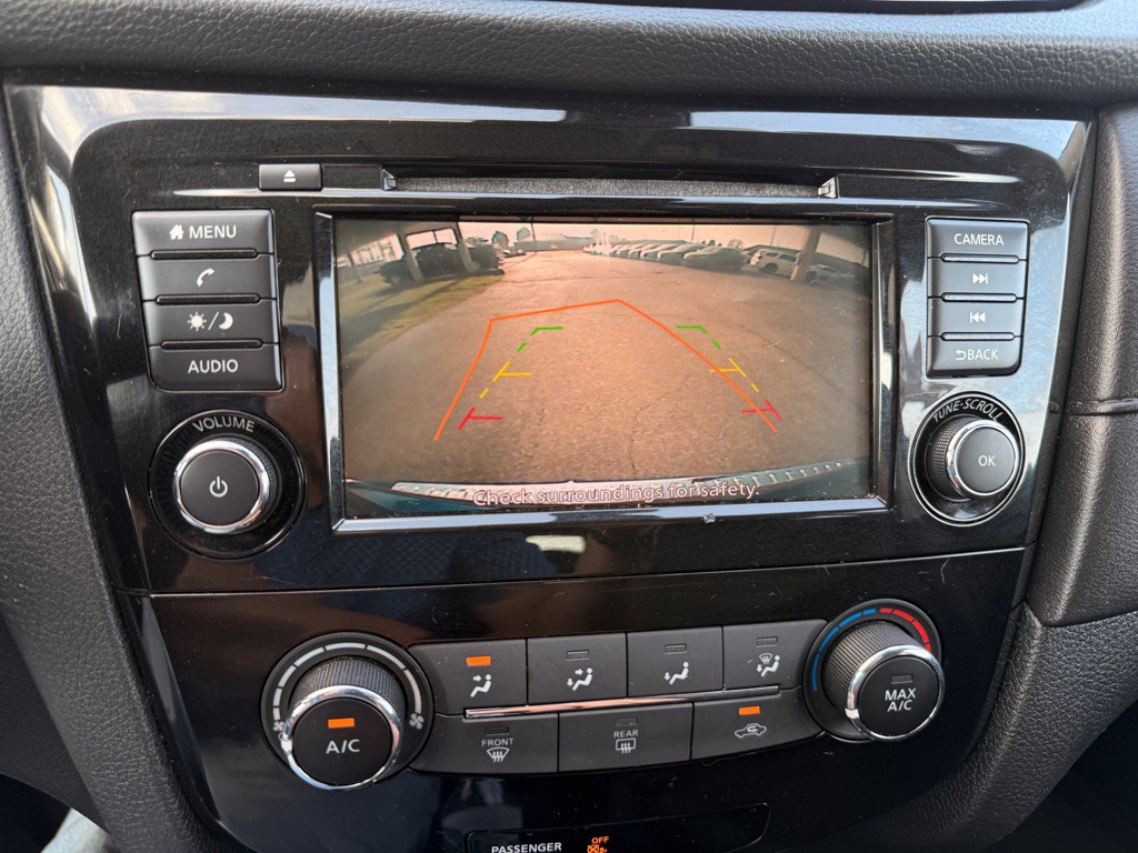2019 Nissan Rogue Image 12
