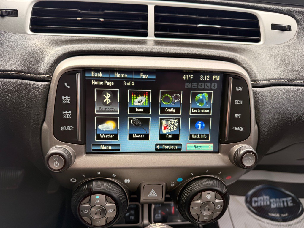 2015 Chevrolet Camaro Image 11