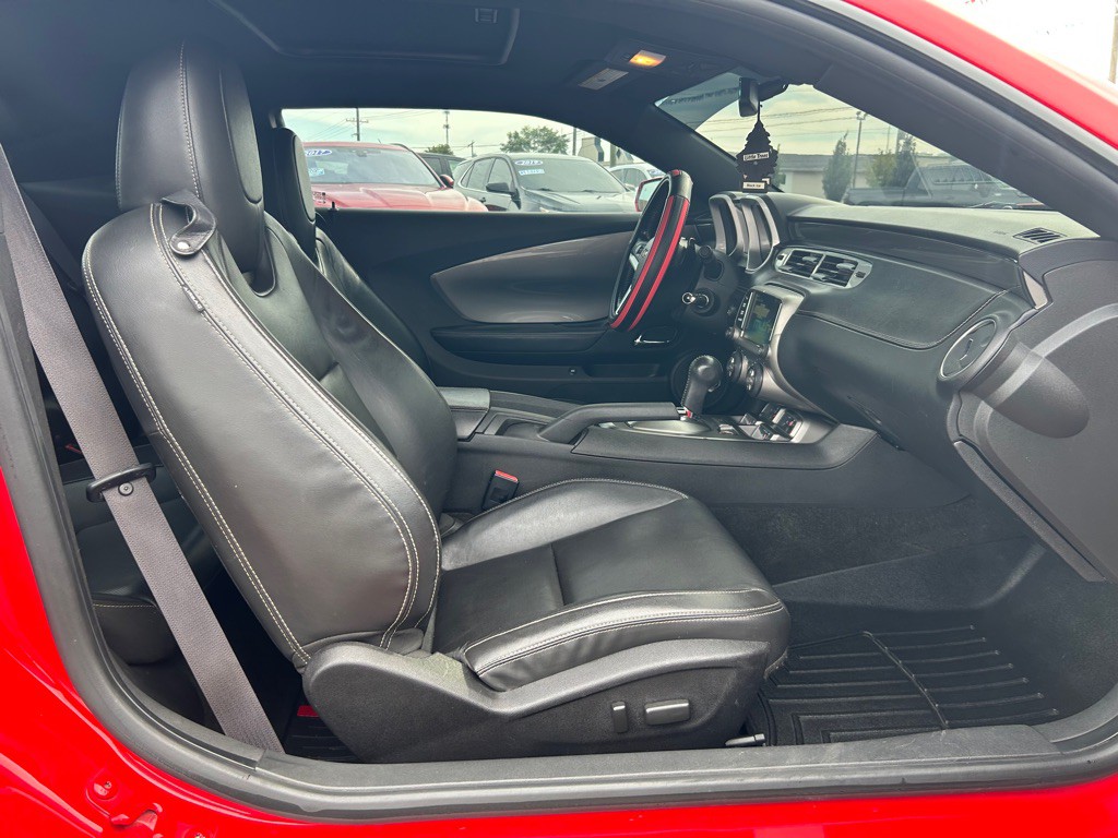 2015 Chevrolet Camaro Image 11