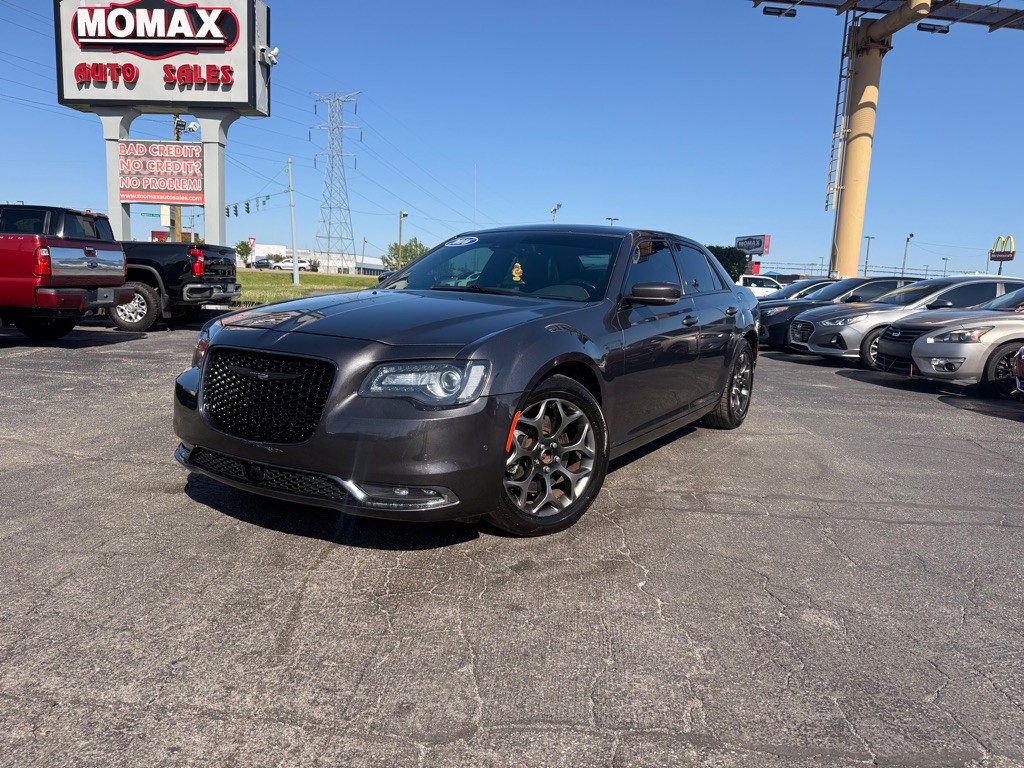 2016 Chrysler 300 Image 4
