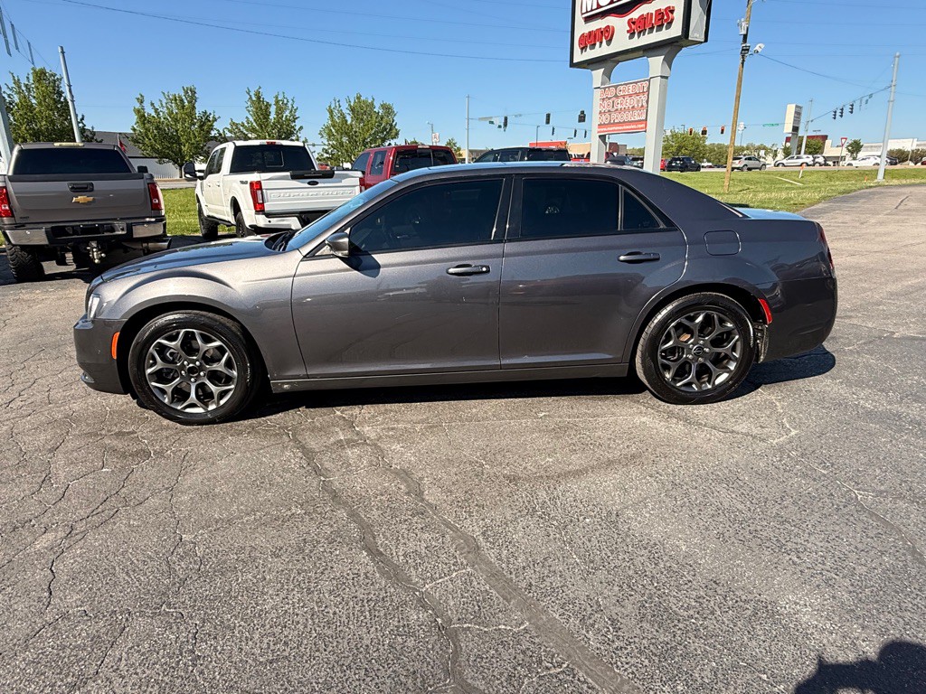2016 Chrysler 300 Image 6