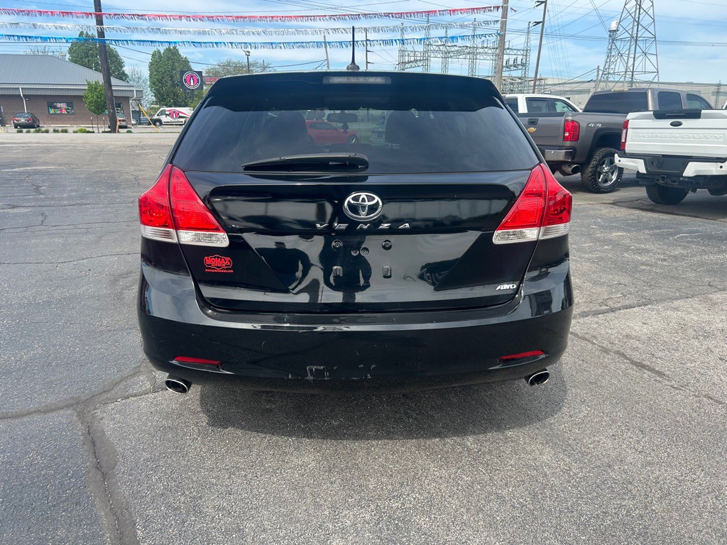 2010 Toyota Venza Image 8