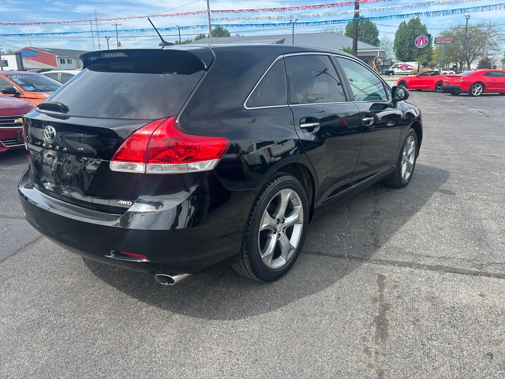 2010 Toyota Venza Image 9
