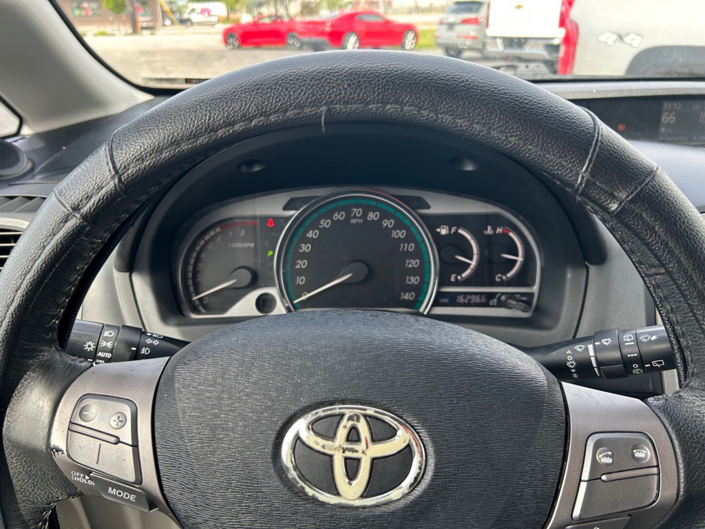 2010 Toyota Venza Image 18