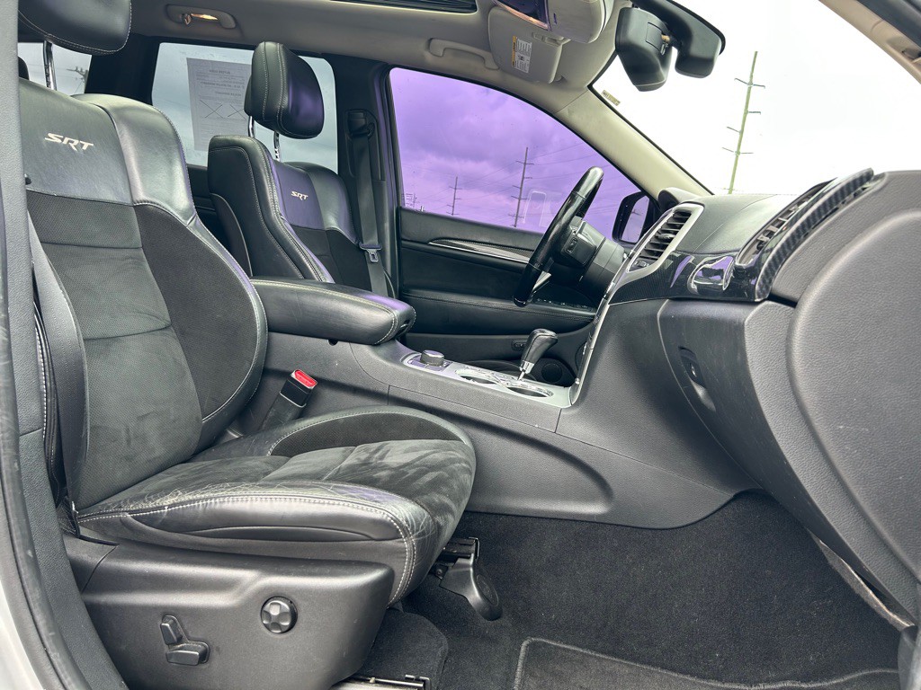 2012 Jeep Grand Cherokee Image 11