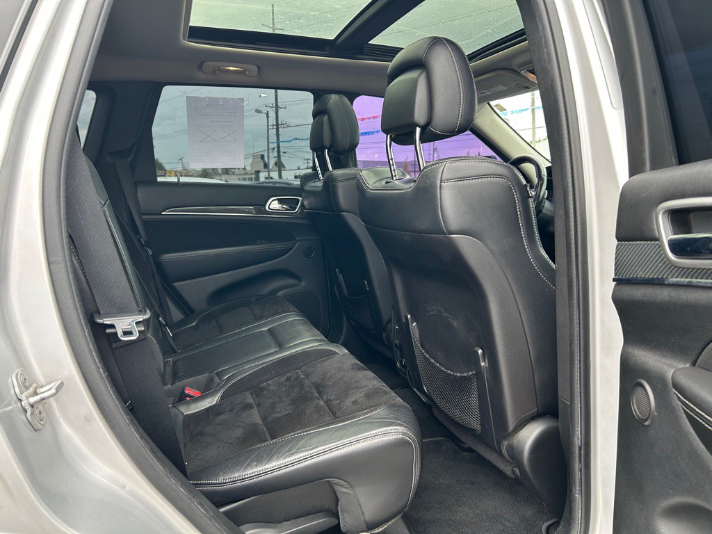 2012 Jeep Grand Cherokee Image 12