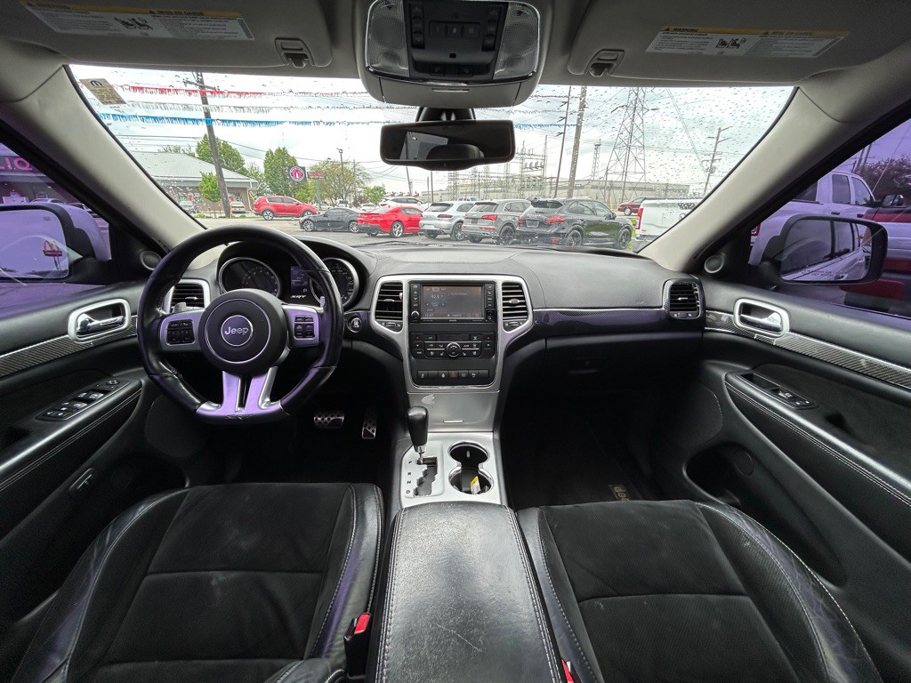 2012 Jeep Grand Cherokee Image 16