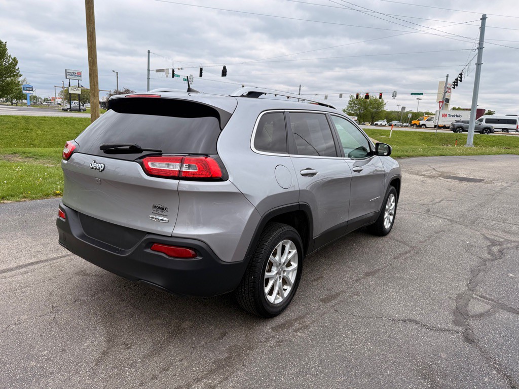 2017 Jeep Cherokee Image 7