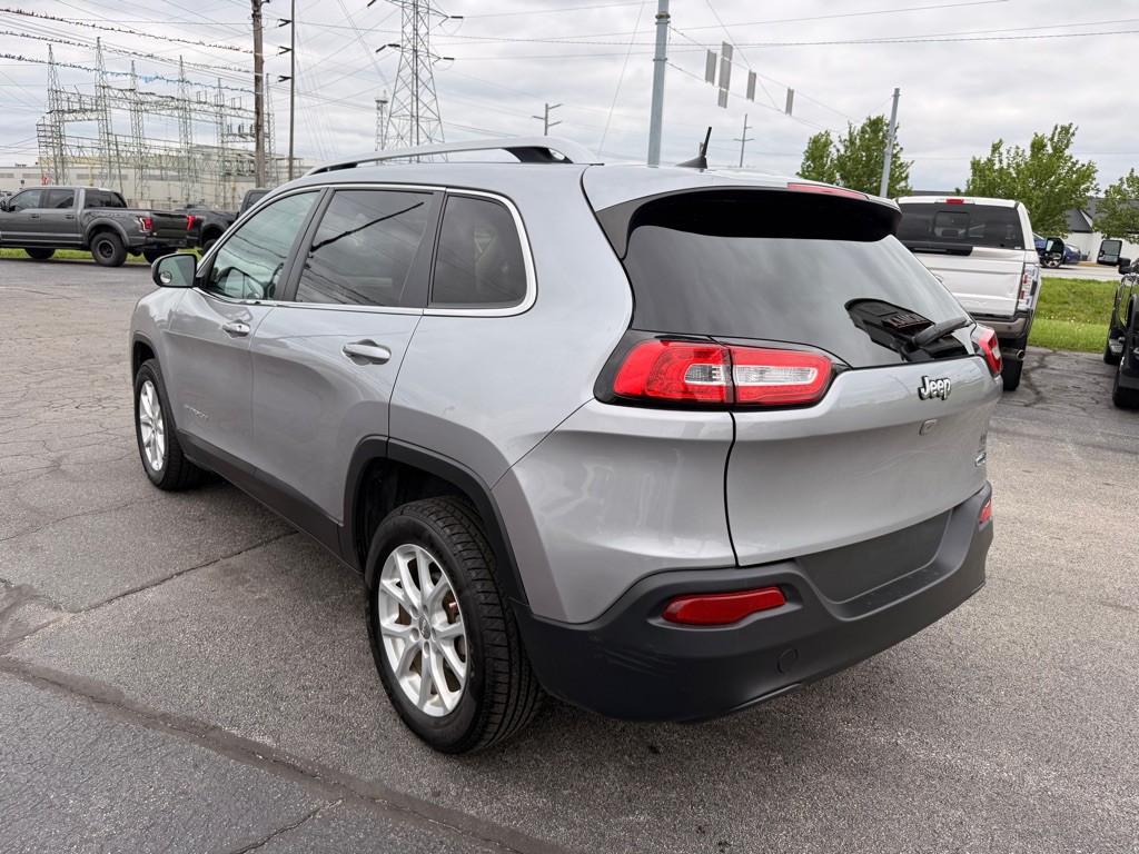 2017 Jeep Cherokee Image 9