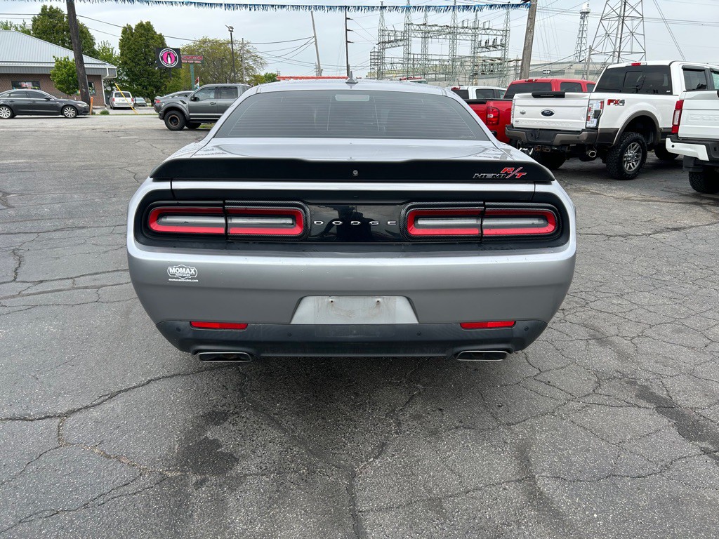 2015 Dodge Challenger Image 8