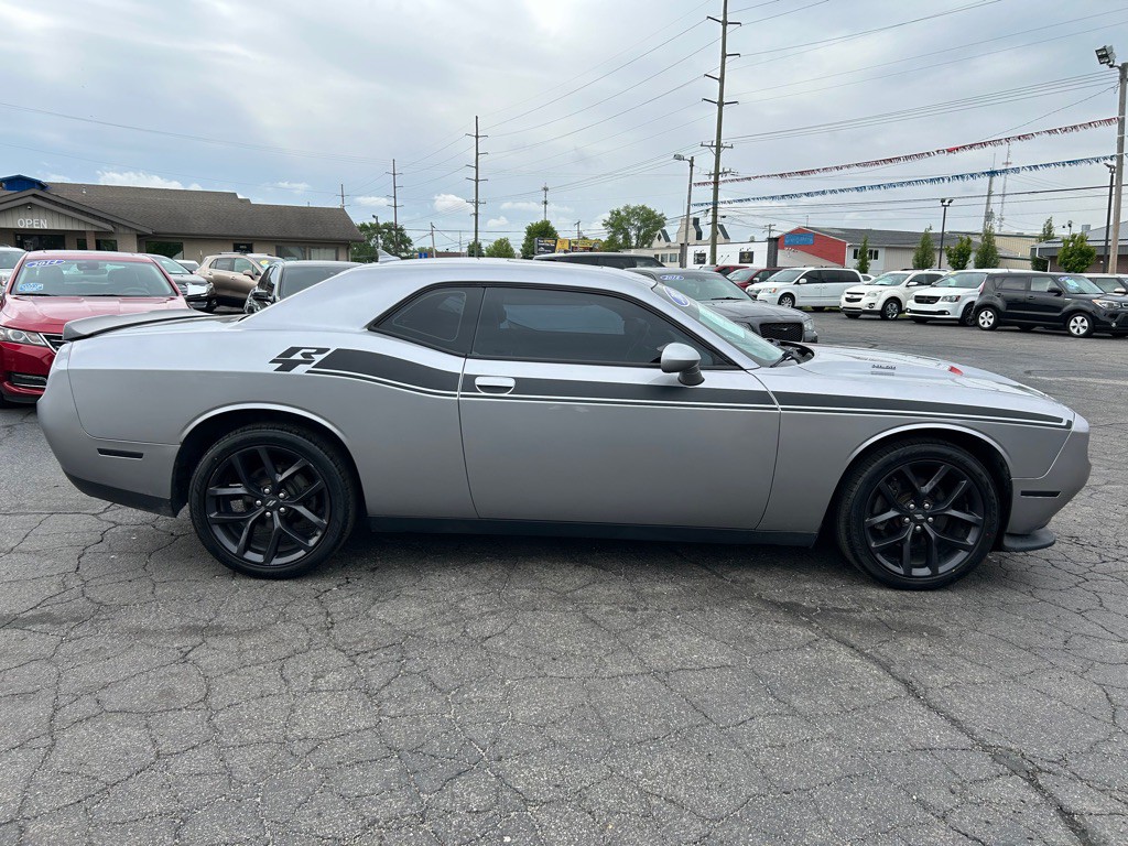 2015 Dodge Challenger Image 10