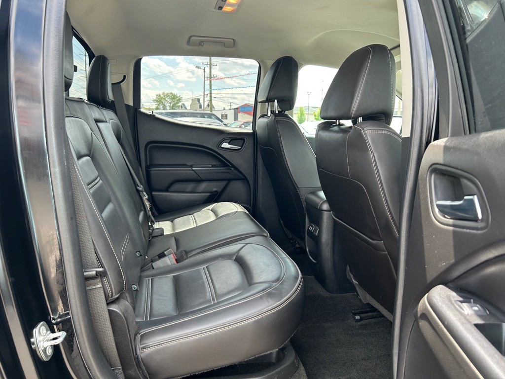 2018 GMC Canyon Image 12