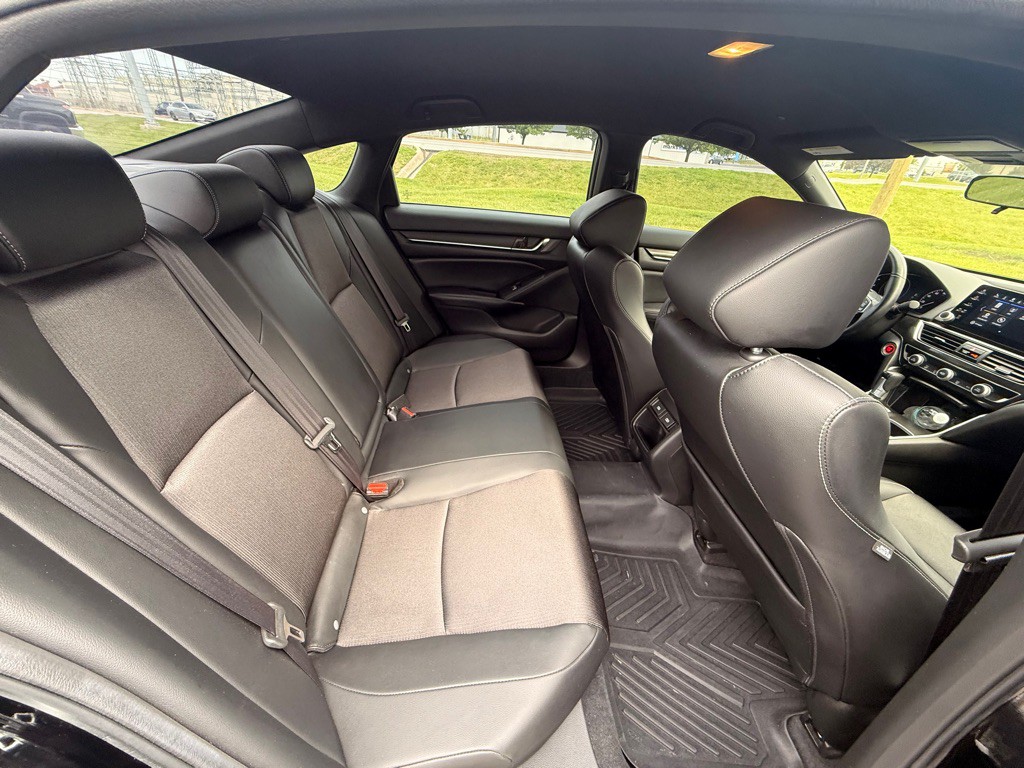 2022 Honda Accord Image 17