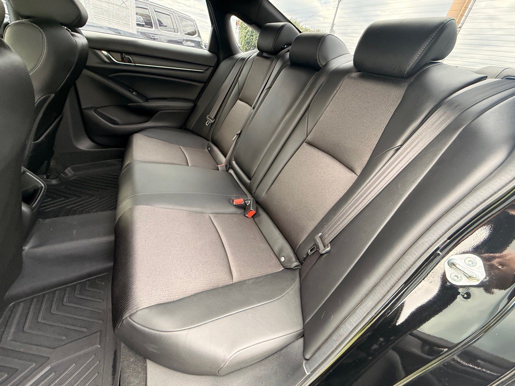 2022 Honda Accord Image 18