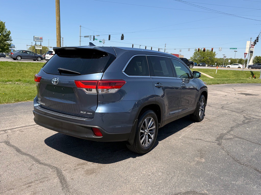 2019 Toyota Highlander Image 8