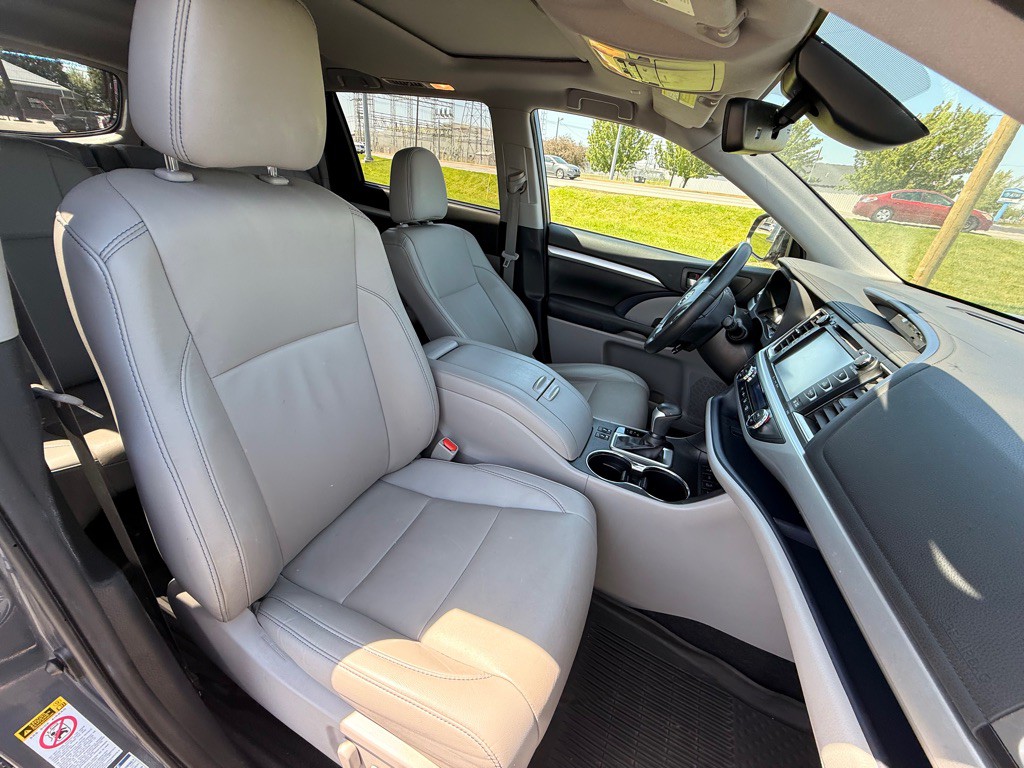2019 Toyota Highlander Image 18