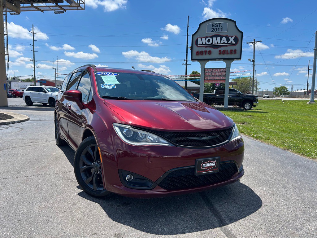 2018 Chrysler Pacifica Image 1