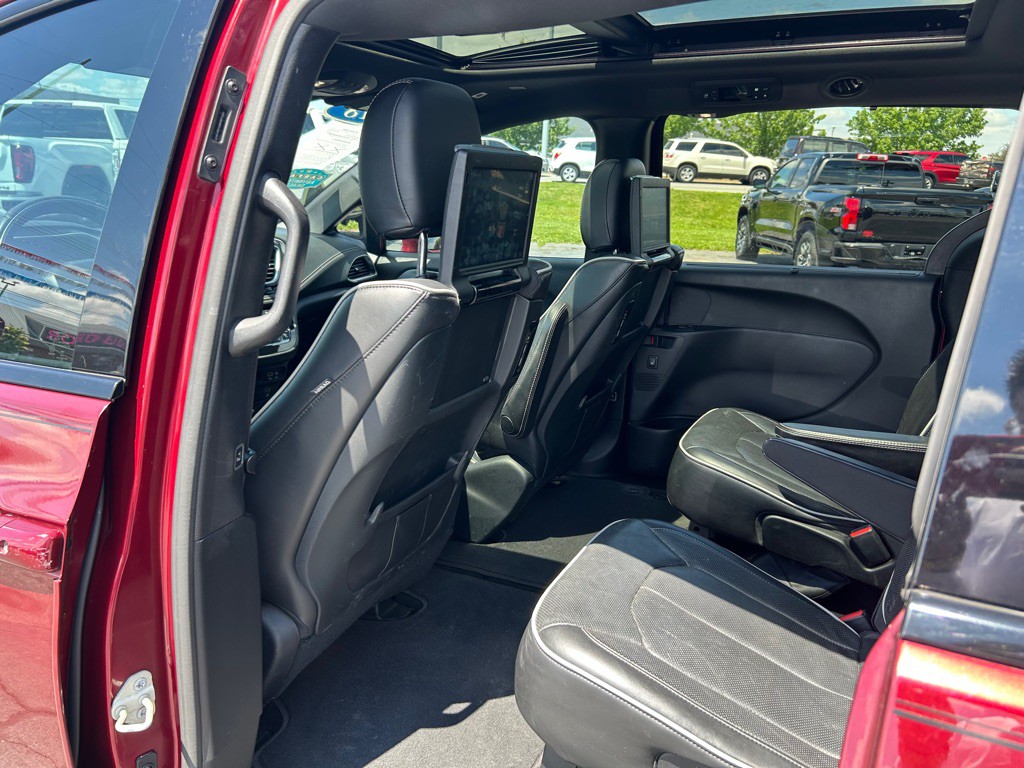 2018 Chrysler Pacifica Image 15