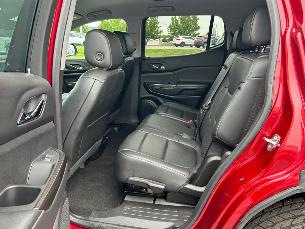 2023 GMC Acadia Image 15