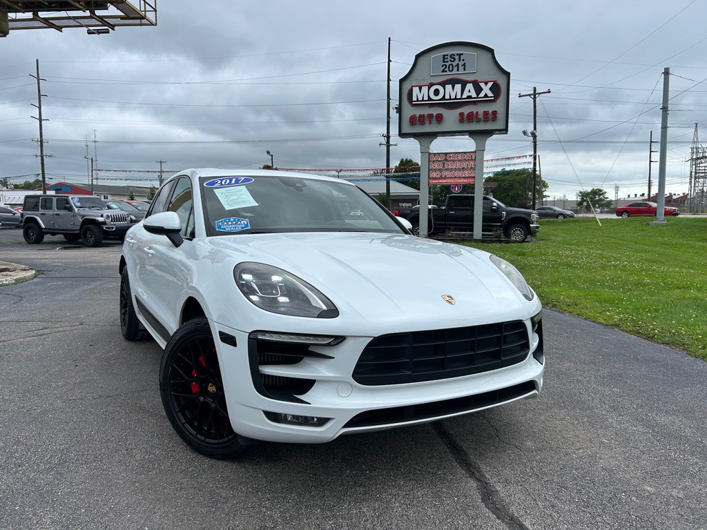 2017 Porsche Macan Image 1