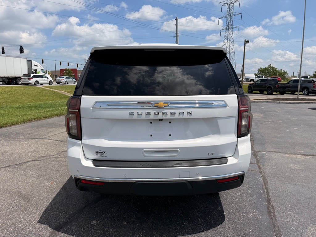 2021 Chevrolet Suburban Image 6