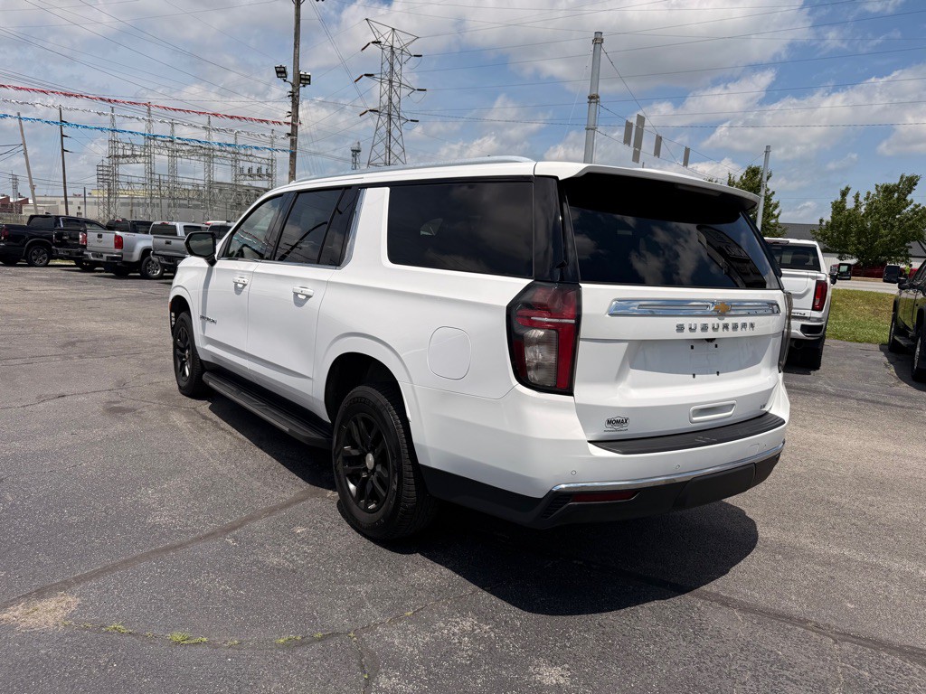 2021 Chevrolet Suburban Image 10