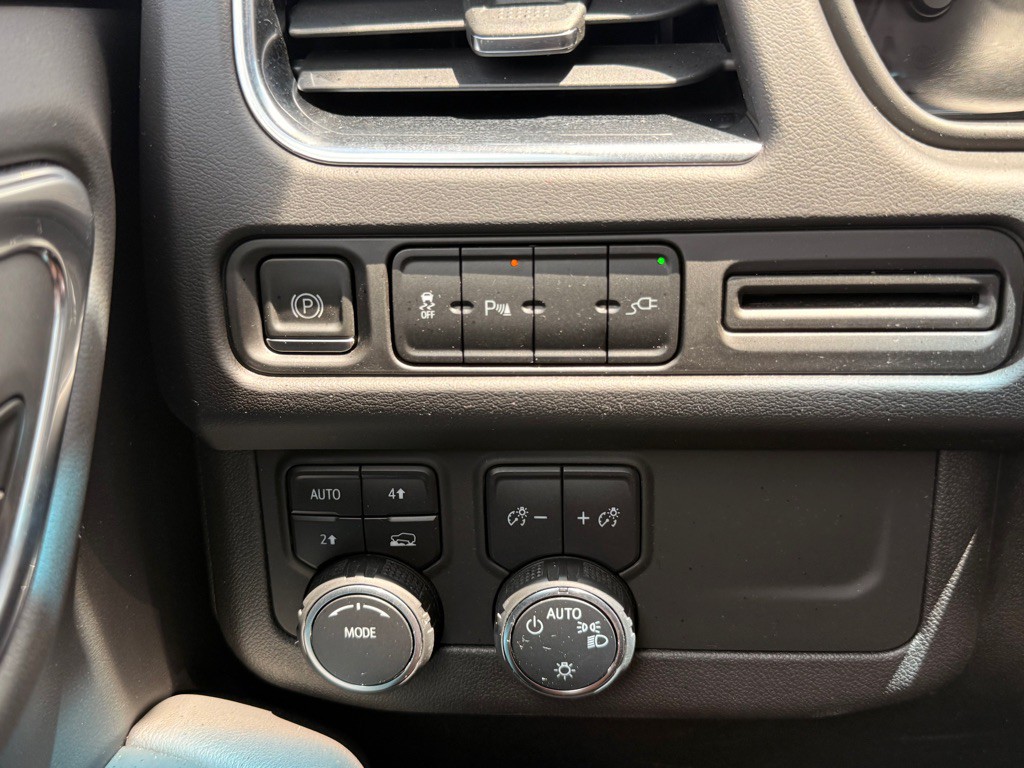 2021 Chevrolet Suburban Image 17