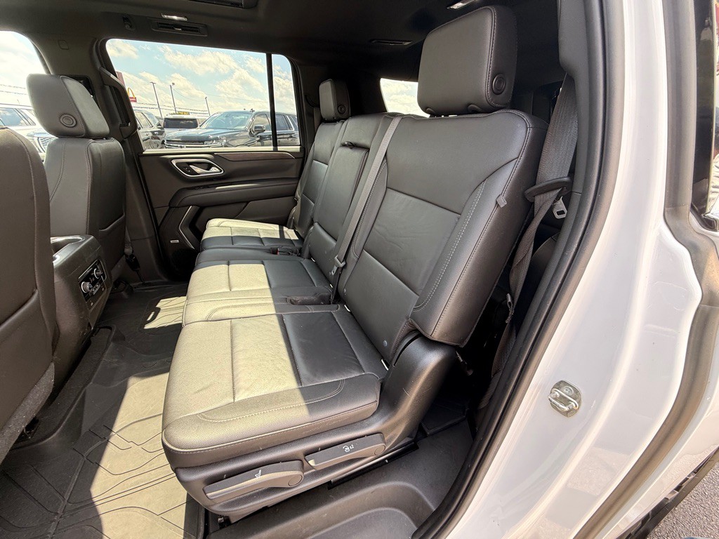 2021 Chevrolet Suburban Image 21