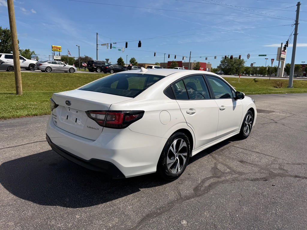 2023 Subaru Legacy Image 8