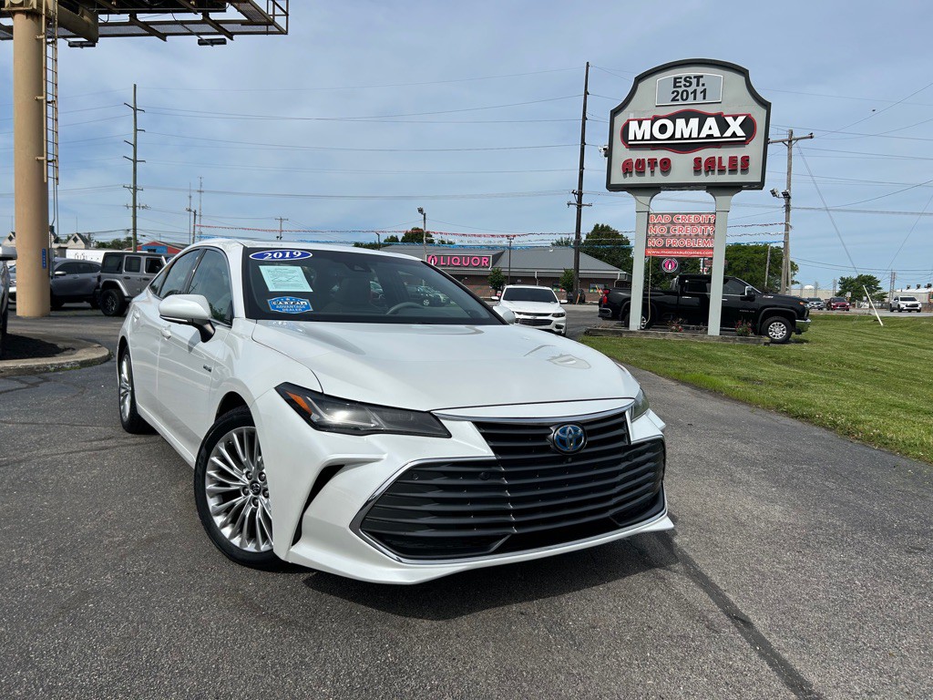2019 Toyota Avalon Image 1