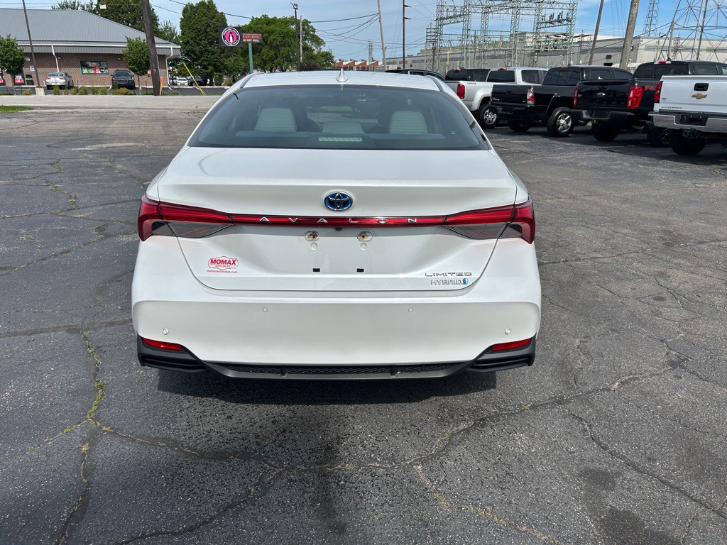 2019 Toyota Avalon Image 8