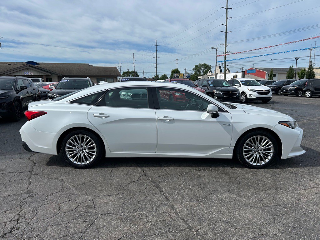 2019 Toyota Avalon Image 10