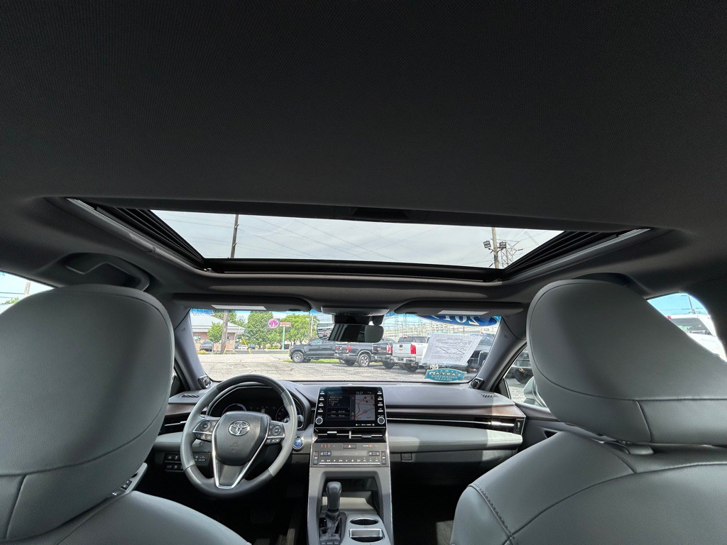 2019 Toyota Avalon Image 19