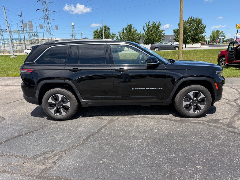 2023 Jeep Grand Cherokee Image 7