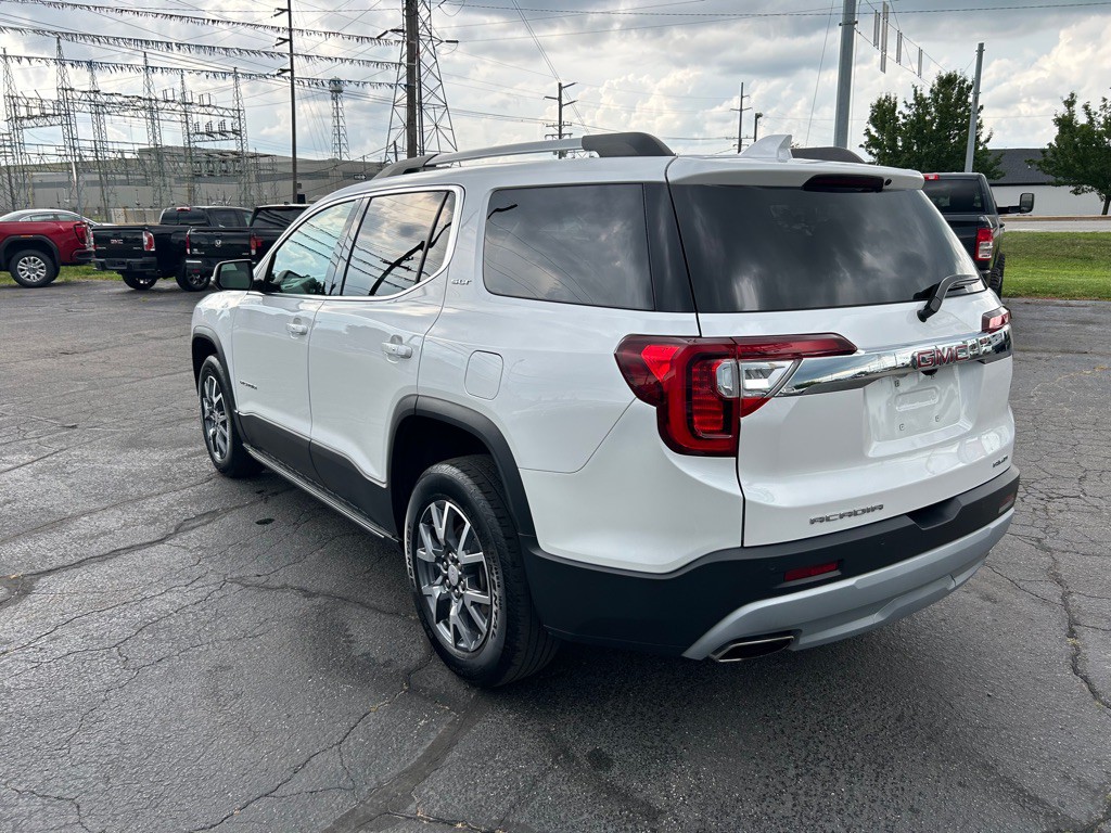 2023 GMC Acadia Image 7