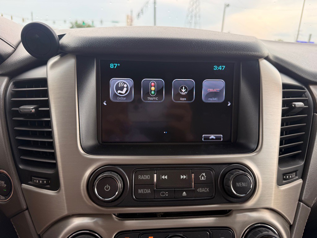 2020 GMC Yukon Image 14