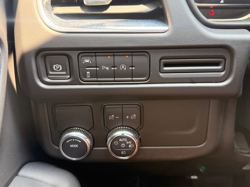 2024 GMC Yukon Image 16