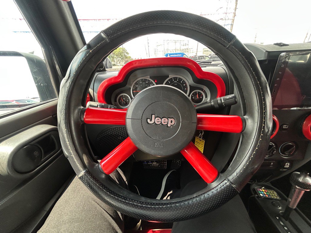 2010 Jeep Wrangler Unlimited Image 17