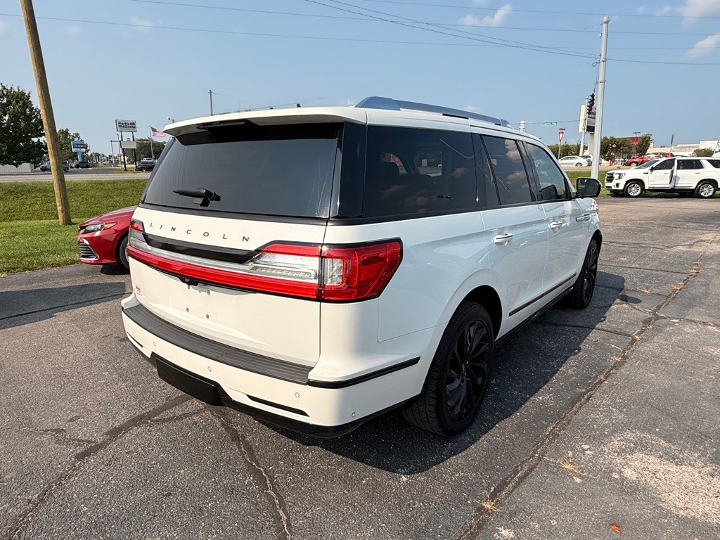2020 Lincoln Navigator Image 8