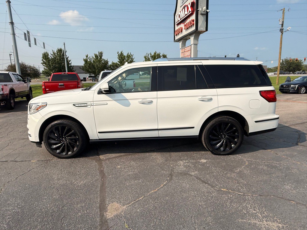 2020 Lincoln Navigator Image 10