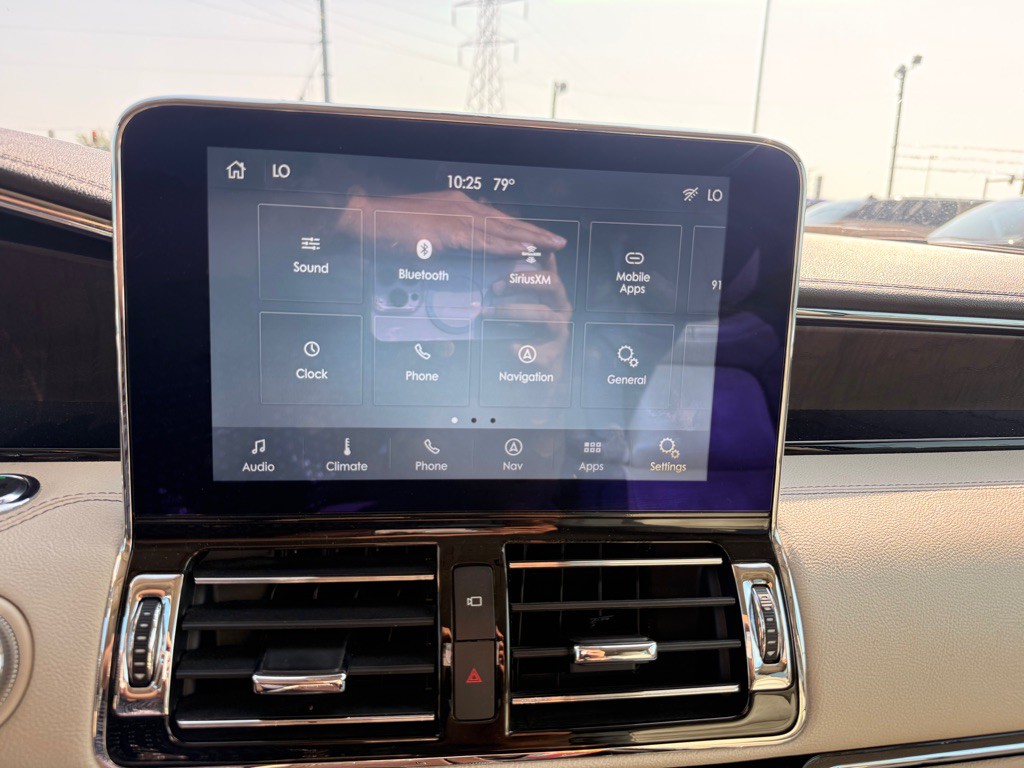 2020 Lincoln Navigator Image 12